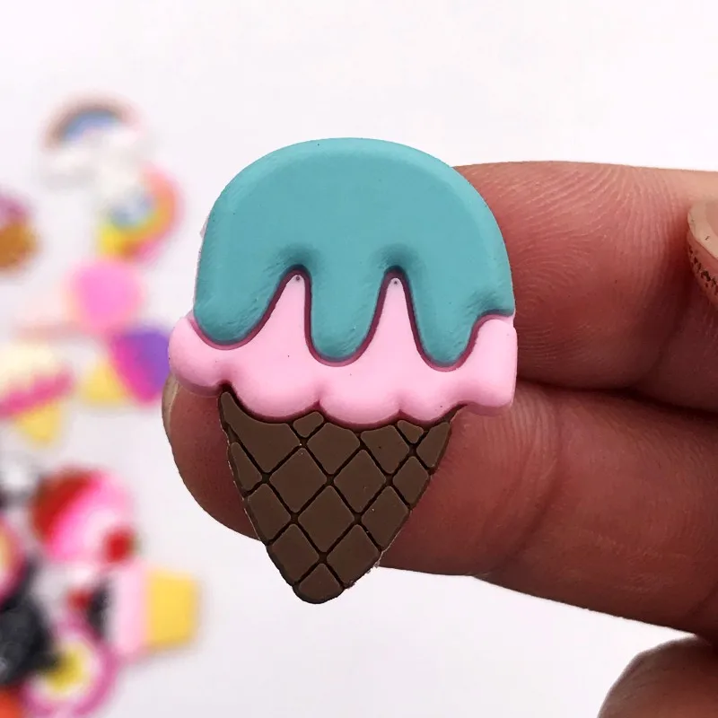 10 шт./компл. мультфильм Еда Десерт Мороженое Торт значок аксессуары ПВХ мягкий с плоской задней стороной для DIY чехол для телефона обувь обаятельные значок повязка на голову