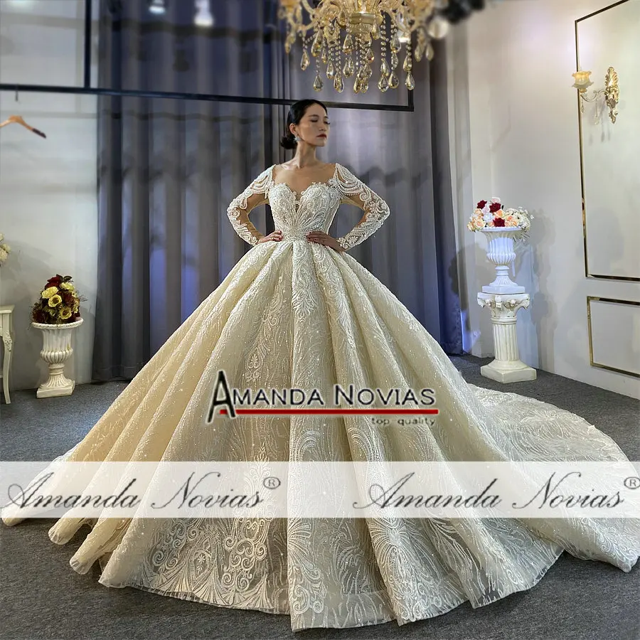 カスタマイズされた長袖の大きなボールガウン,プリンセスの