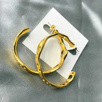 

European and American Style Design Hollow Style C- Ring Ear Stud Matte Gold Ear Stud Light Luxury Commuter Earrings