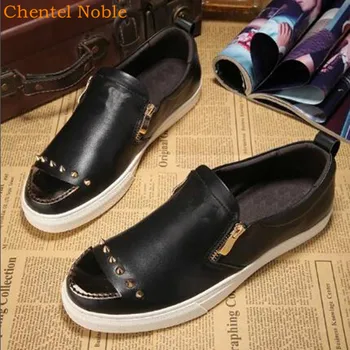 

Brand Chentel White With Red Black Flats Casual Shoes 2019 Footwear Metal Rivet Shoes Sneakers For Man Leather Loafers Big Size