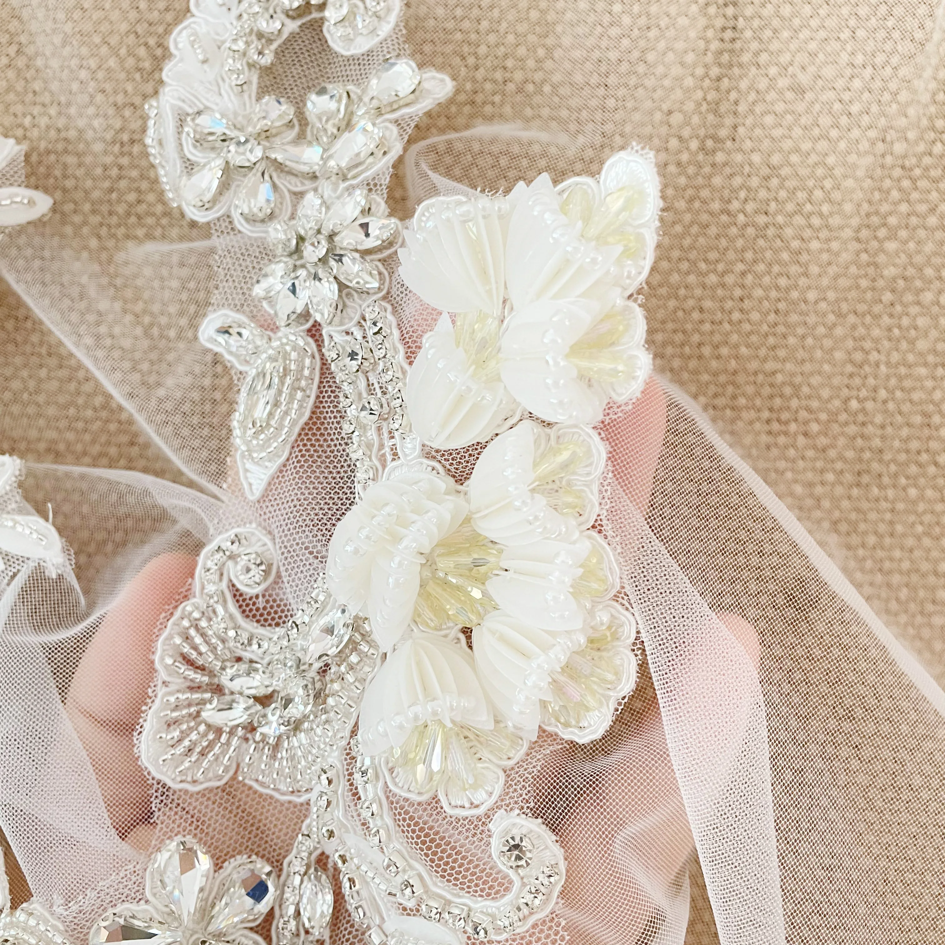 1 paar 2 Stück 3D Handgemachte Couture Blume Strass Perlen Nähen auf Applique Braut Mieder Gürtel Schärpe Hochzeit Motiv – Detail 5