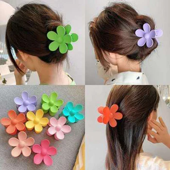 

1pcs Cute Plate Hair Clip Flower Bath Catch Grap Large Female Back Head Shark Hairpin Headdress Hair Styling Tools Hair Ornament
