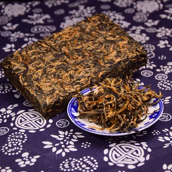 

2019 Year China Yunnan Fengqing Dianhong Red Tea Ancient Tree Black Tea Honey Sweet Tea DIAN HONG Brick 250g