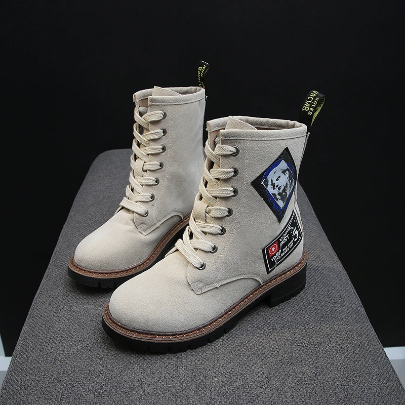 

Hip hop Martin boots female ins2019 autumn and winter new Korean version of high-top lace boots students wild motorcycle boots