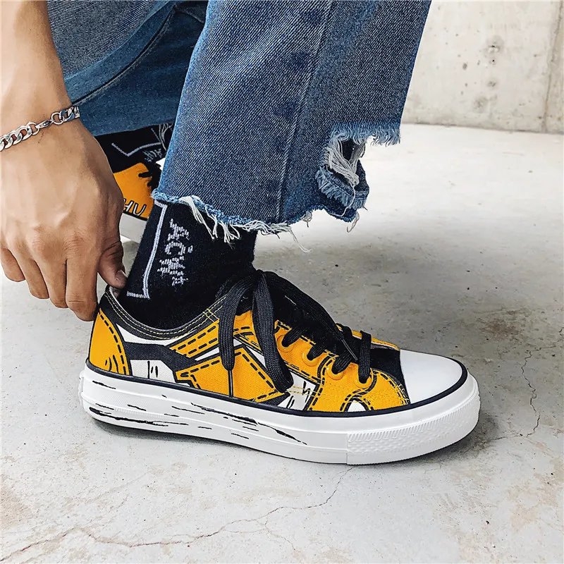 

Men Graffiti Pikachu Stylish Sneaker Canvas Shoes Students Sports Footwear Running Trendy Shoes Men's
