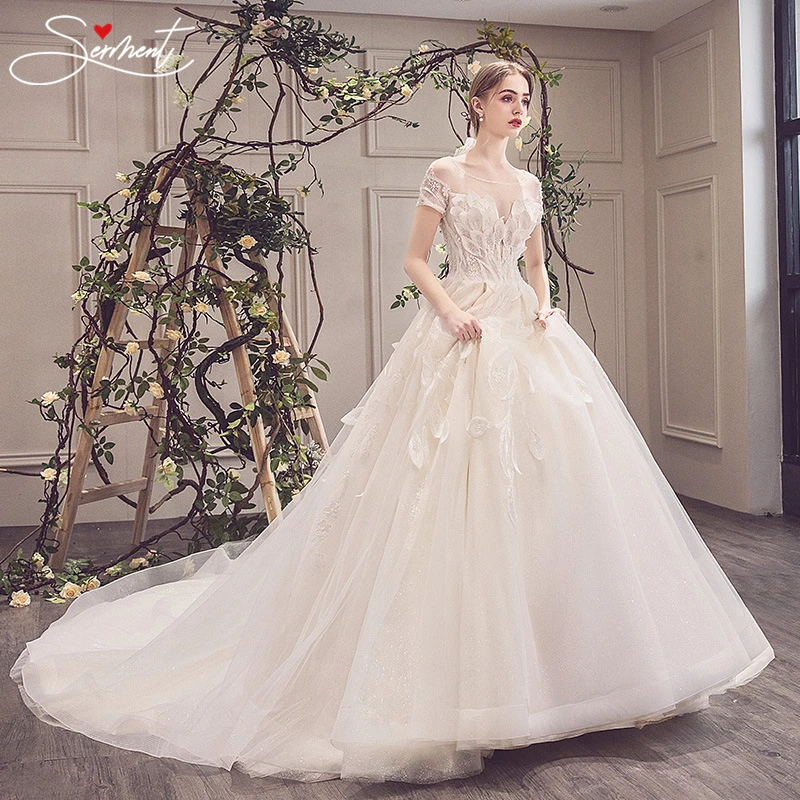 

Luxury Garden Church Wedding Dress Large Lotus Pattern Off The Shoulder Low Chest Suitable for Autumn Weddings Plus Size