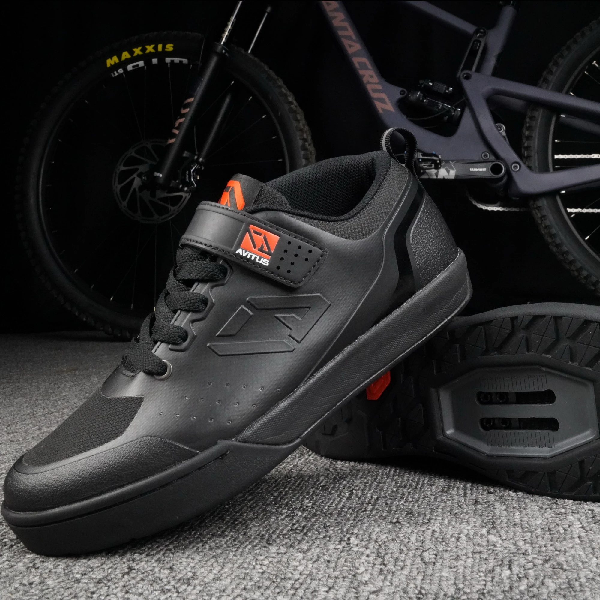 Road shoes with 2 bolt spd Clearance