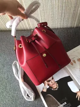 

2020 the latest luxury brand classic genuine leather bucket bag single-shoulder diagonal span large capacity handbag for women
