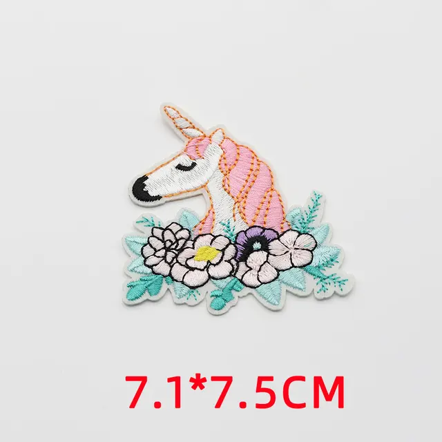 Alien Clothing Patch Embroidery Cloth Stick DIY Sewing Accessories Robot Badge Clothing Decal Decoration Iron Patch DY0522-9