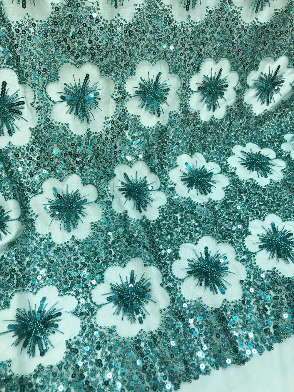 

High Quality 2019 Tulle Sequins French Nigerian Lace Fabrics Handmade Embroidered Luxury beaded African Lace 15 yards /lot DG717