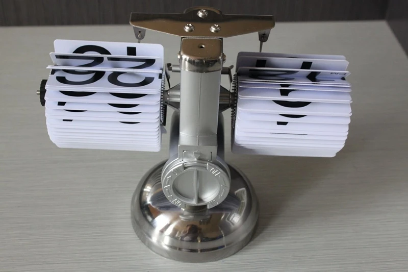 SODIAL(R) Ретро Часы С Откидывающейся Крышкой с внутренним зубчатым приводом белый +