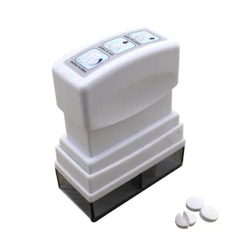 

Pill Box Cut tablets Medication Pill Cutter Tablet Medicine Divider Splitter Container Divider Safe Organize Box 6*2.9*7.8CM