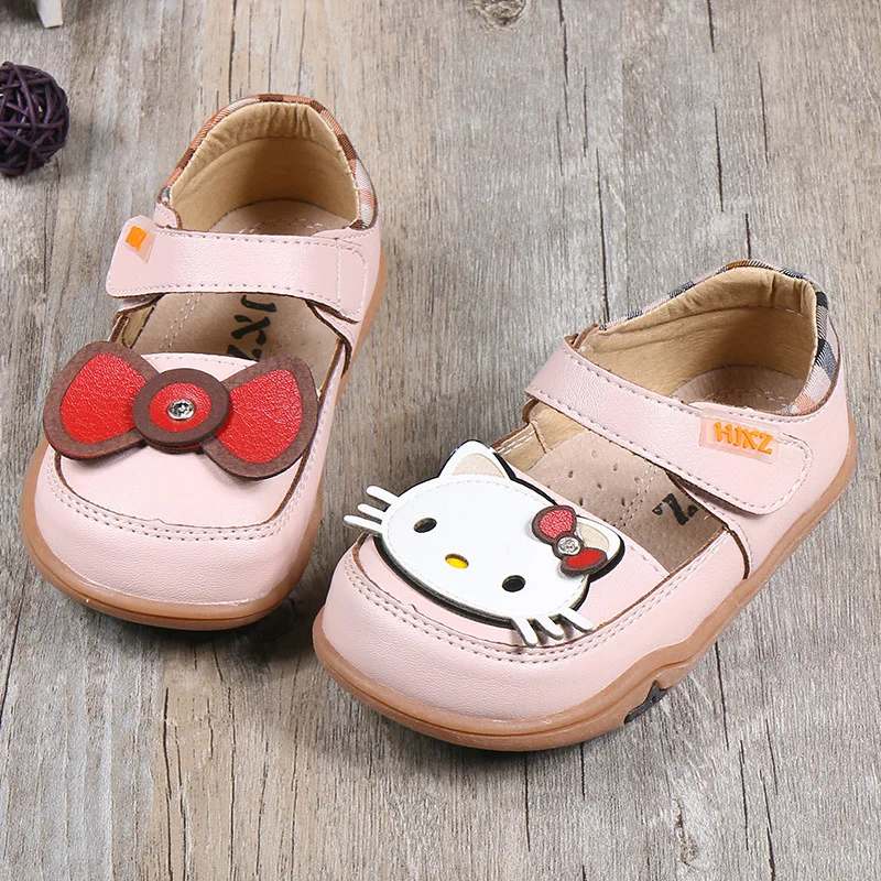 thumbnail image 1 of Hello Kitty, nuevos productos de primavera y otoño, zapatos individuales de Velcro para niñas, zapatos de bebé con estampado de dibujos animados de fondo suave antideslizantes para niños, 1 of 5