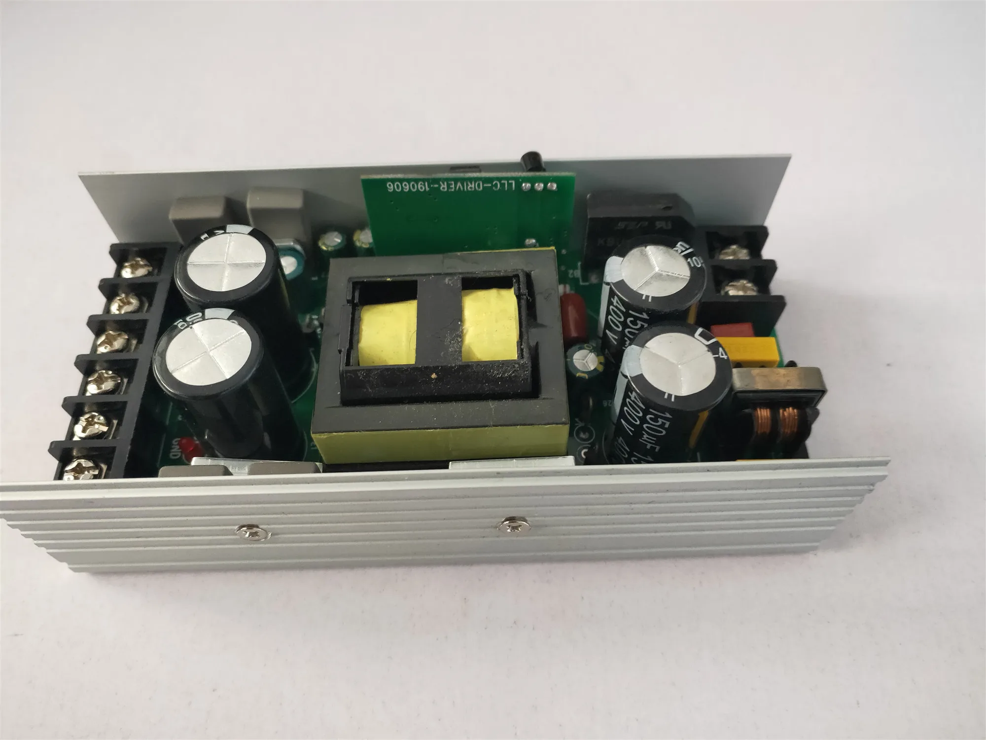 Highefficiency 600W LLC power amplifier switching power supply power