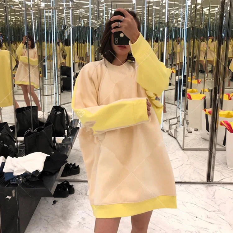 

Autumn 2019 Cream Mosaic Yellow Duck Yellow Crewneck Long Sleeve Loose Medium and Long Tide Pullovers Woman Clothes Sweatshirt