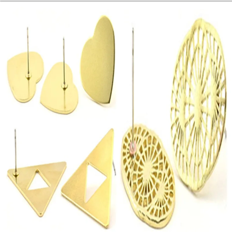

Raw Brass Stud Earrings.n1134.d1024.b0200.d580.A1254.D1190.D1091.n1182.n1305.d1383.D776.n1320.