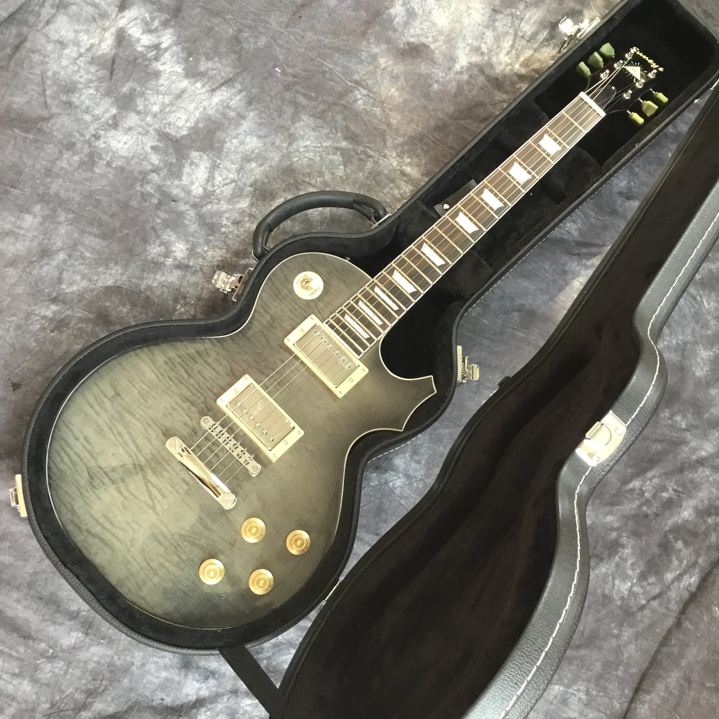 New electric guitar, mahogany fingerboard guitar, real photo, black. free shipping