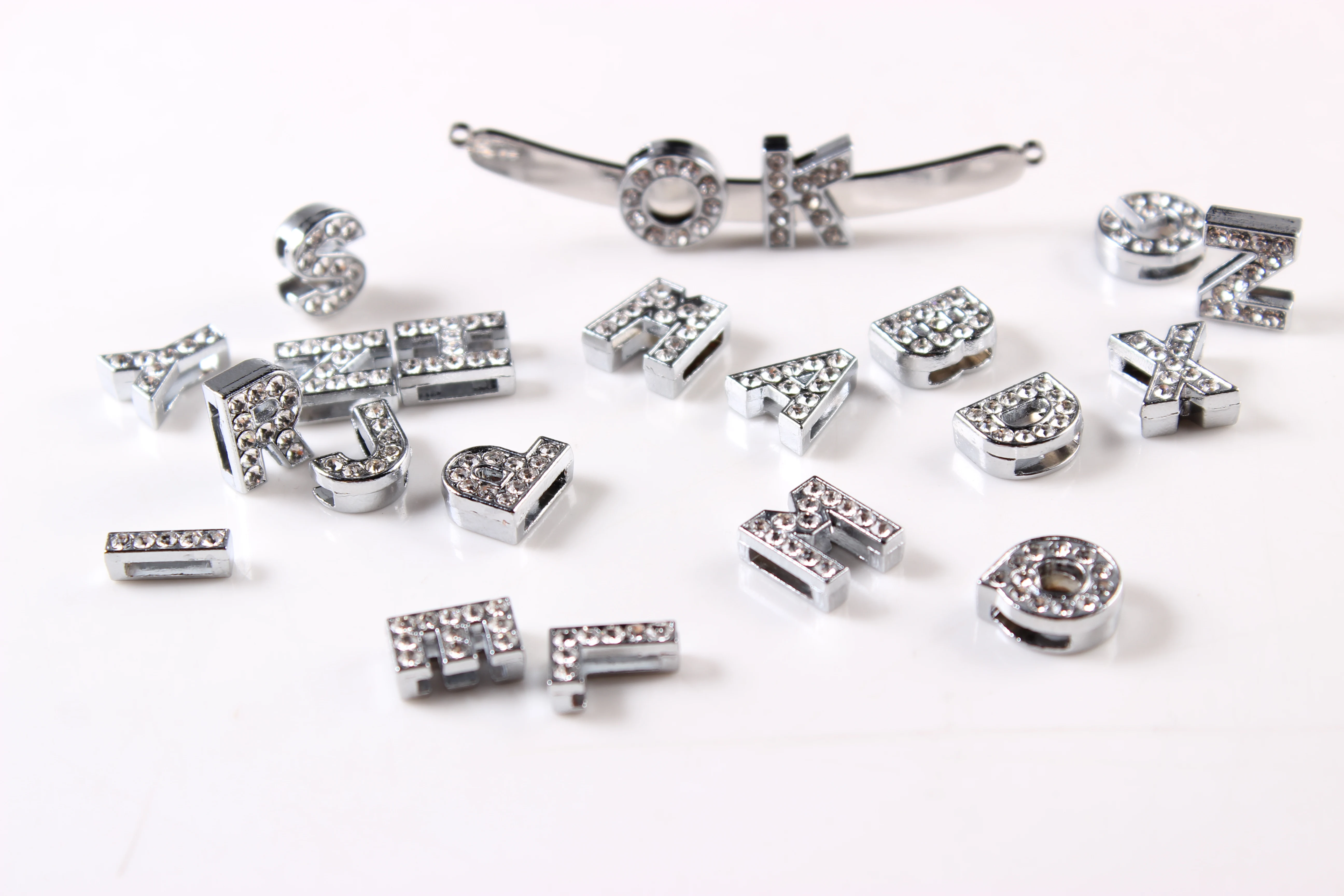 

A-Z Full Rhinestones Pendant Slide Letters For DIY Gift Charm Leather Wristband Bracelet Belt Bar Necklace Jewelry Accessory 8mm