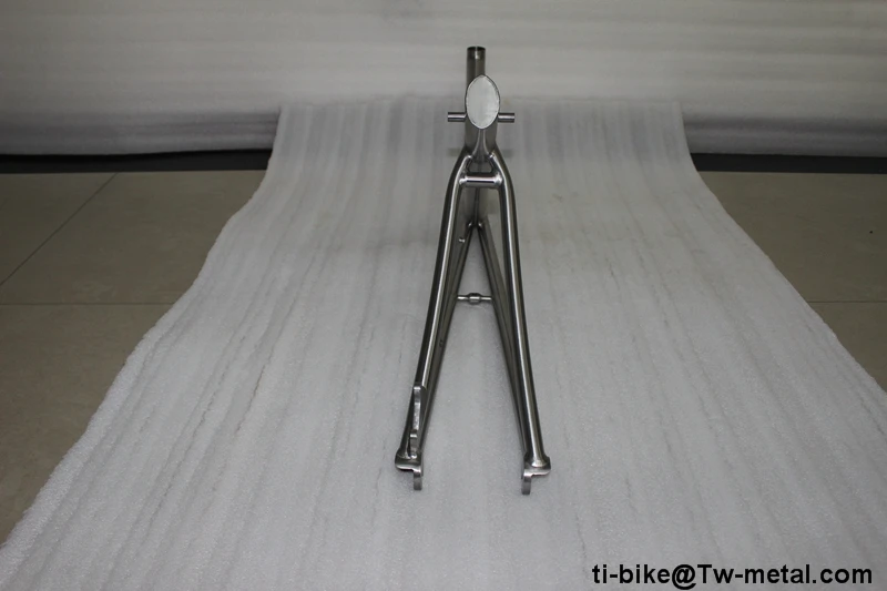 Sale China made titanium recumbent bike frame and fork, custom titanium recumbent bicycle fork frames, cheap titanium recumbent frame 2