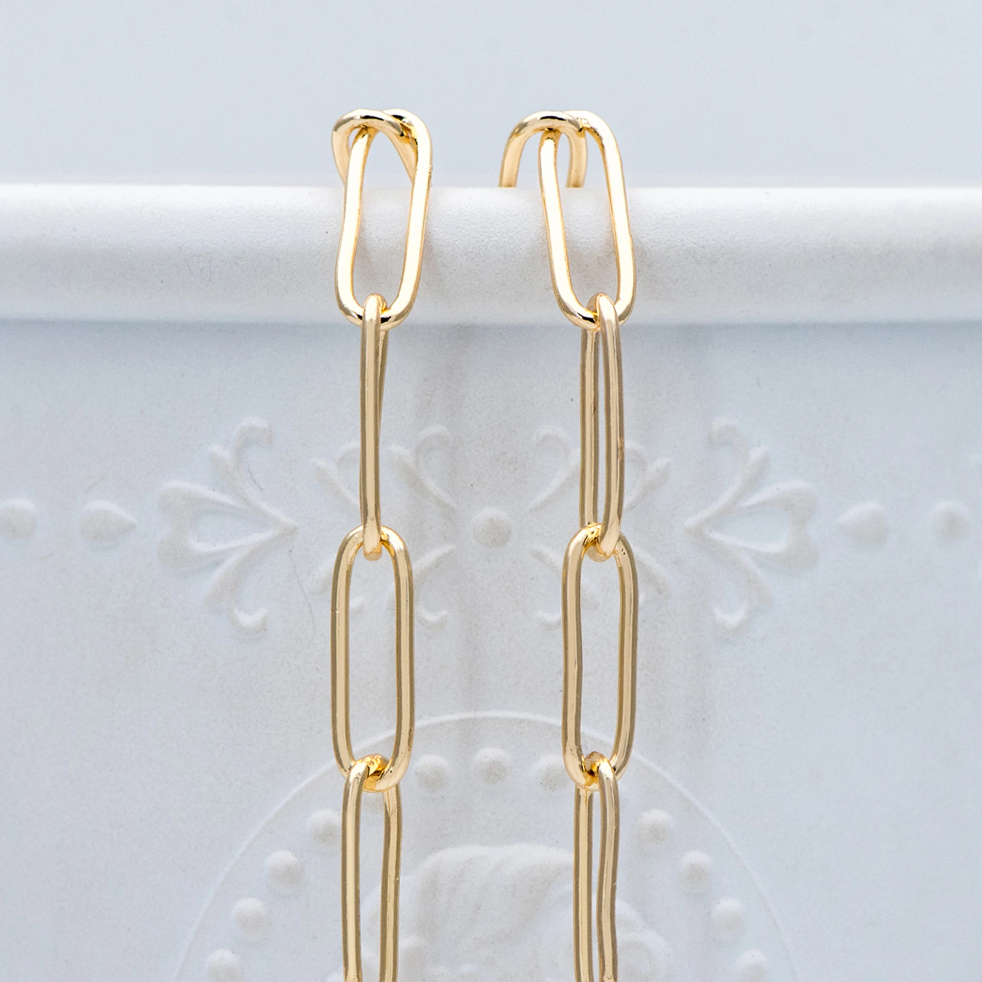 

Gold plated Brass Cable Chains, Long Oval Link 4.5x14mm, Color Not Easily Tarnish (#LK-279)/ 1 Meter=3.3 ft