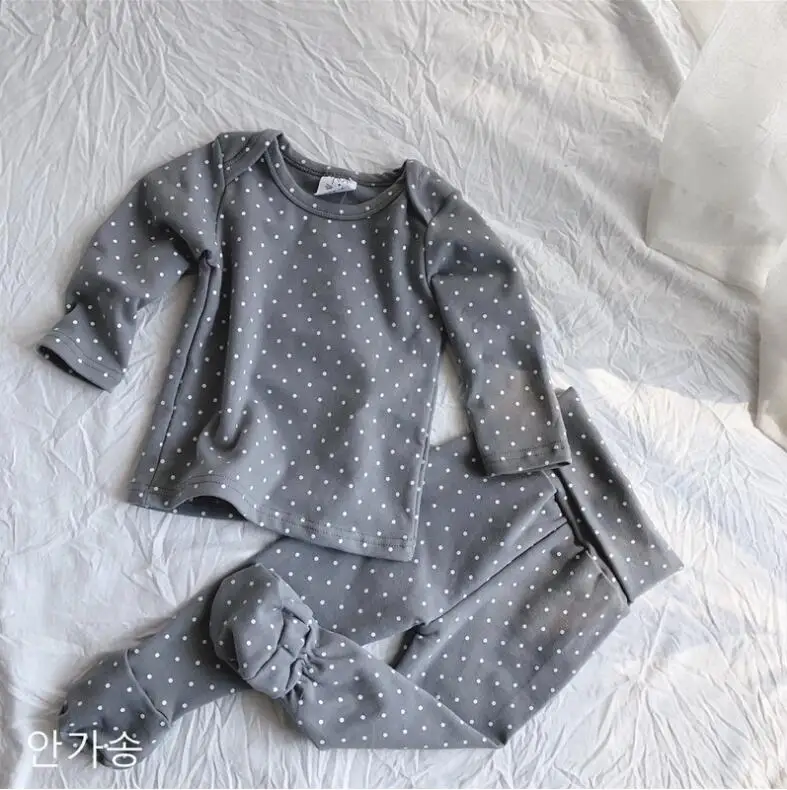 Серый Новинка года, комплект из 2 предметов для маленьких мальчиков и девочек, футболка в горошек+ длинные штаны осенне-зимние детские пижамные костюмы от 6 до 24 месяцев, PP368 - Цвет: Серый