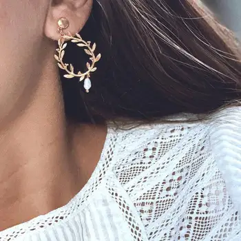 

Gold Olive Branch Geometric Pearl Earrings for Women New Design Round Heart Hollow Stud Earring Brincos Bohemian Vintage Jewelry