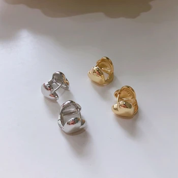 

Silvology 925 Sterling Silver Heart Stud Earrings Gold Glossy Thick Nordic Style Elegant Earrings for Women Fashionable Jewelry