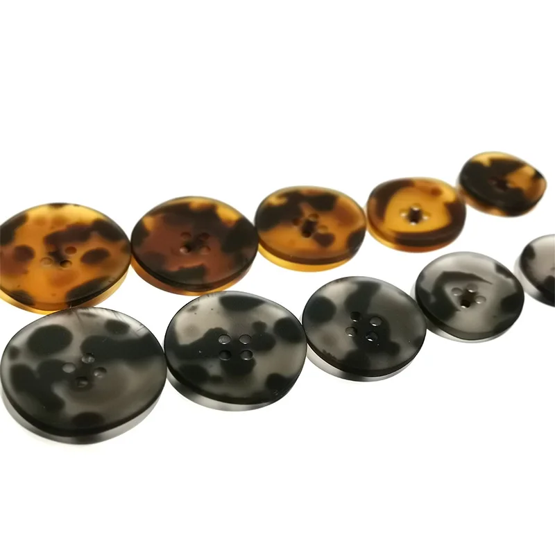 

10pcs Coat resin button DIY hand sewing Frosted leopard pattern sewing 4 holes buttons 20.2mm/22.9mm/25.3mm/28.2mm/30.7mm