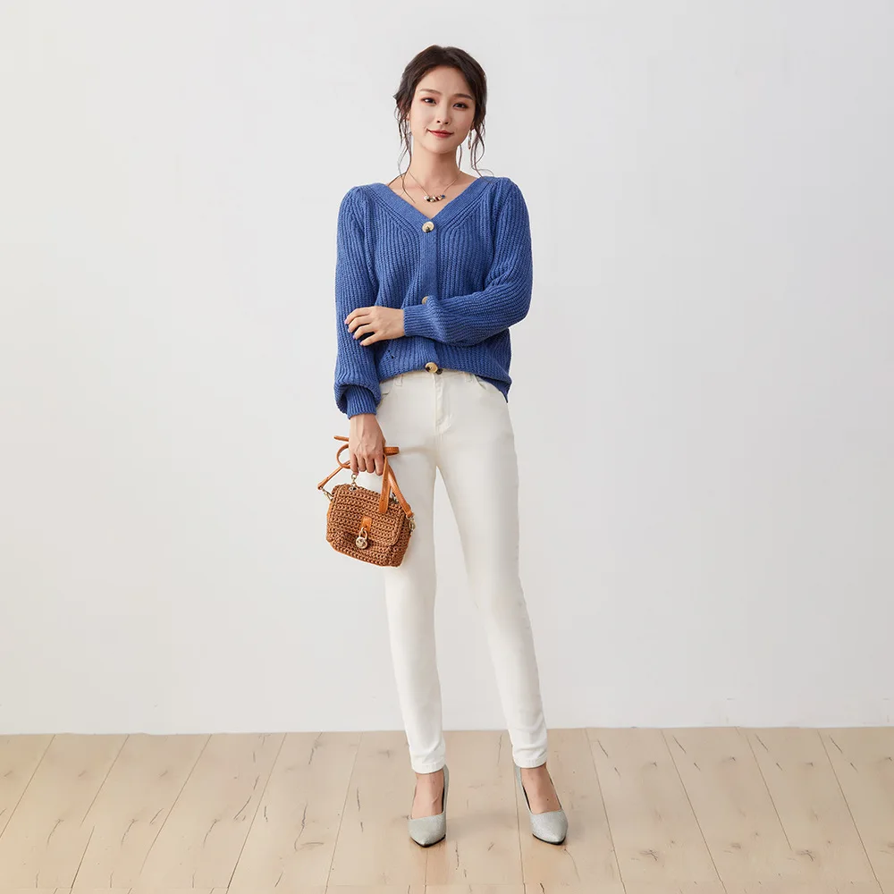 

2021 Fall/winter Women's Button Knit Cardigan Sweater Hook Flower Cut Air Quality Slim V-neck Long-sleeved Sweater New Fashion