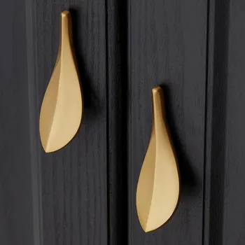 

2020 New 5pcs Nordic Style Brass Color Gold Leaf Shaped Hole Pitch 32mm Cabinet Knob Door Pulls Furniture Handles Knobs