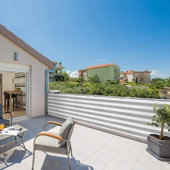 

Fence Privacy Screen, 0.9Mx 5M Ft Grid Fence Windshield Porch, Outdoor, Backyard, Patio, Balcony Sun Visor, UV Protection, Weath