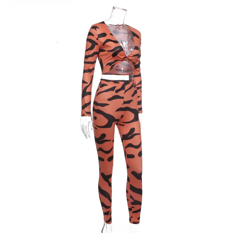 11610318081_1966242478