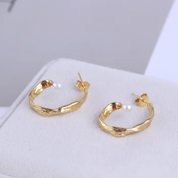 

European and American ornament wholesale gold fold surface design natural fresh water pearl arc simple earrings nail women