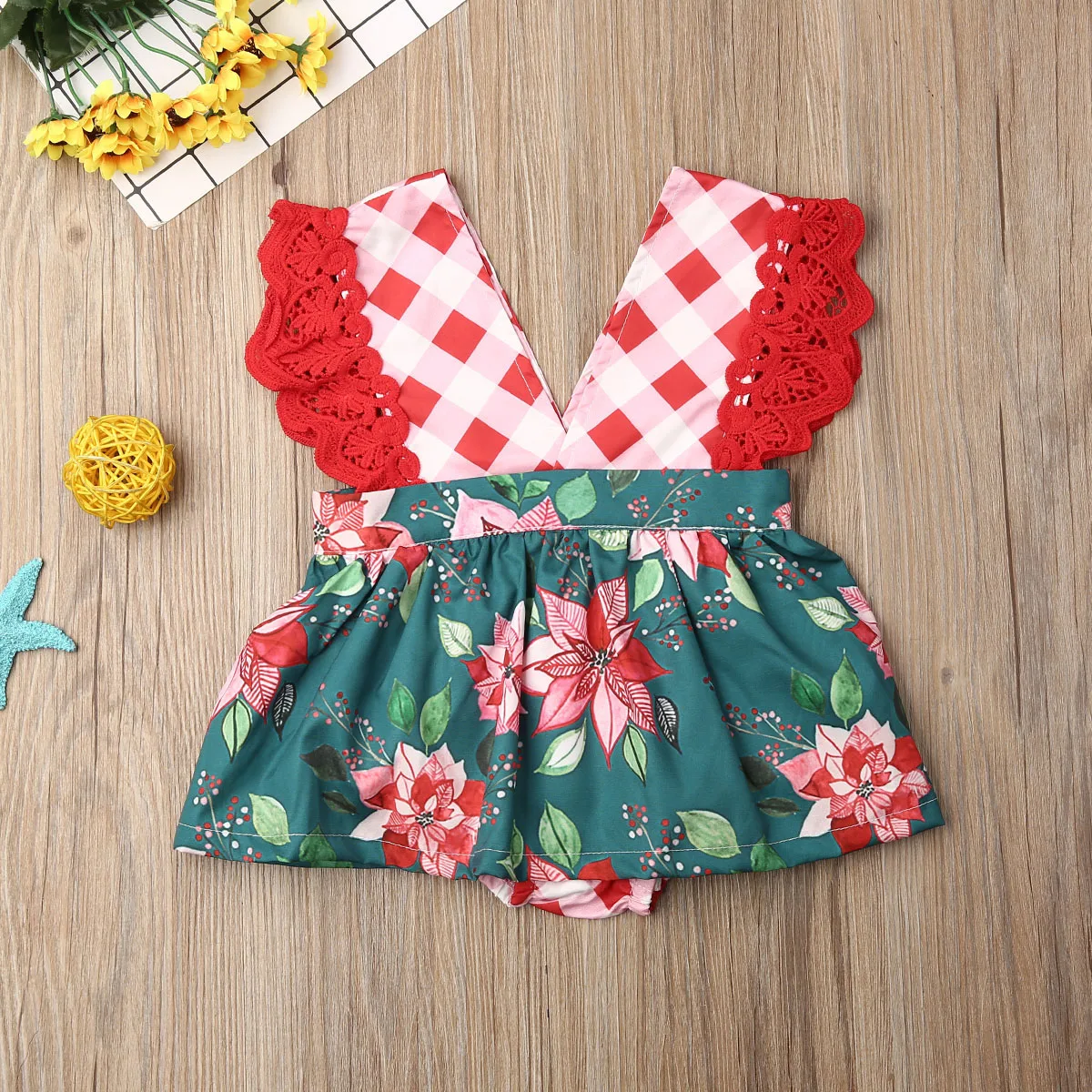 Рождественская Одежда для маленьких девочек; кружевной комбинезон с цветочным рисунком; платья в клетку