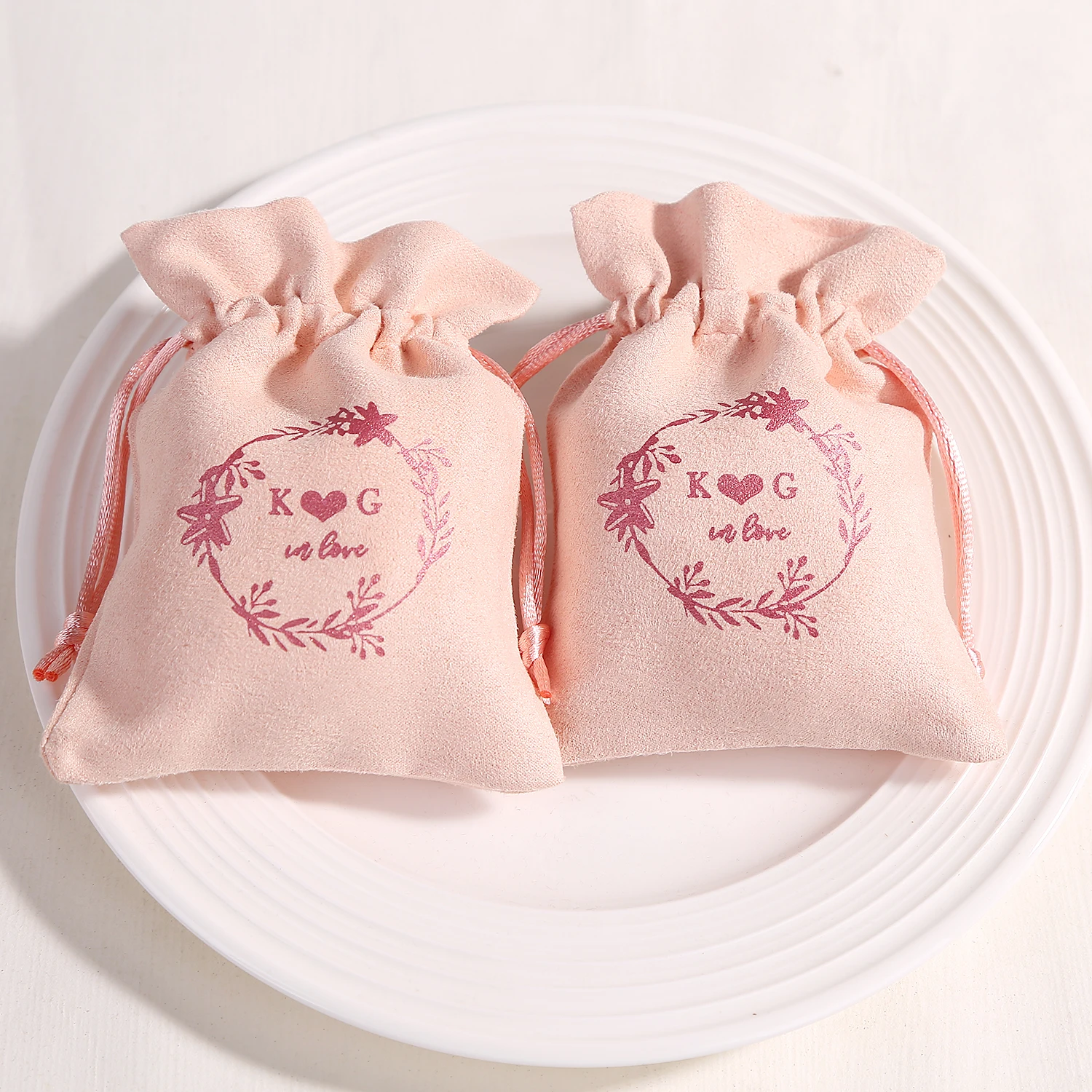 50pcs Drawstring Bags Personalized Logo Custom Jewelry Packaging Pouches Unique Wedding Favor Bags Pink Flannel Cosmetic Bags
