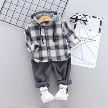 Комплекты одежды для маленьких мальчиков весенне-осенний детский Модный хлопковый костюм в клетку с капюшоном+ штаны комплект из 2 предметов повседневная одежда для маленьких мальчиков