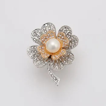 

Korean high-end three-ring oversized scarf buckle shawl buckle winter cashmere scarf buckle simple brooch corsage