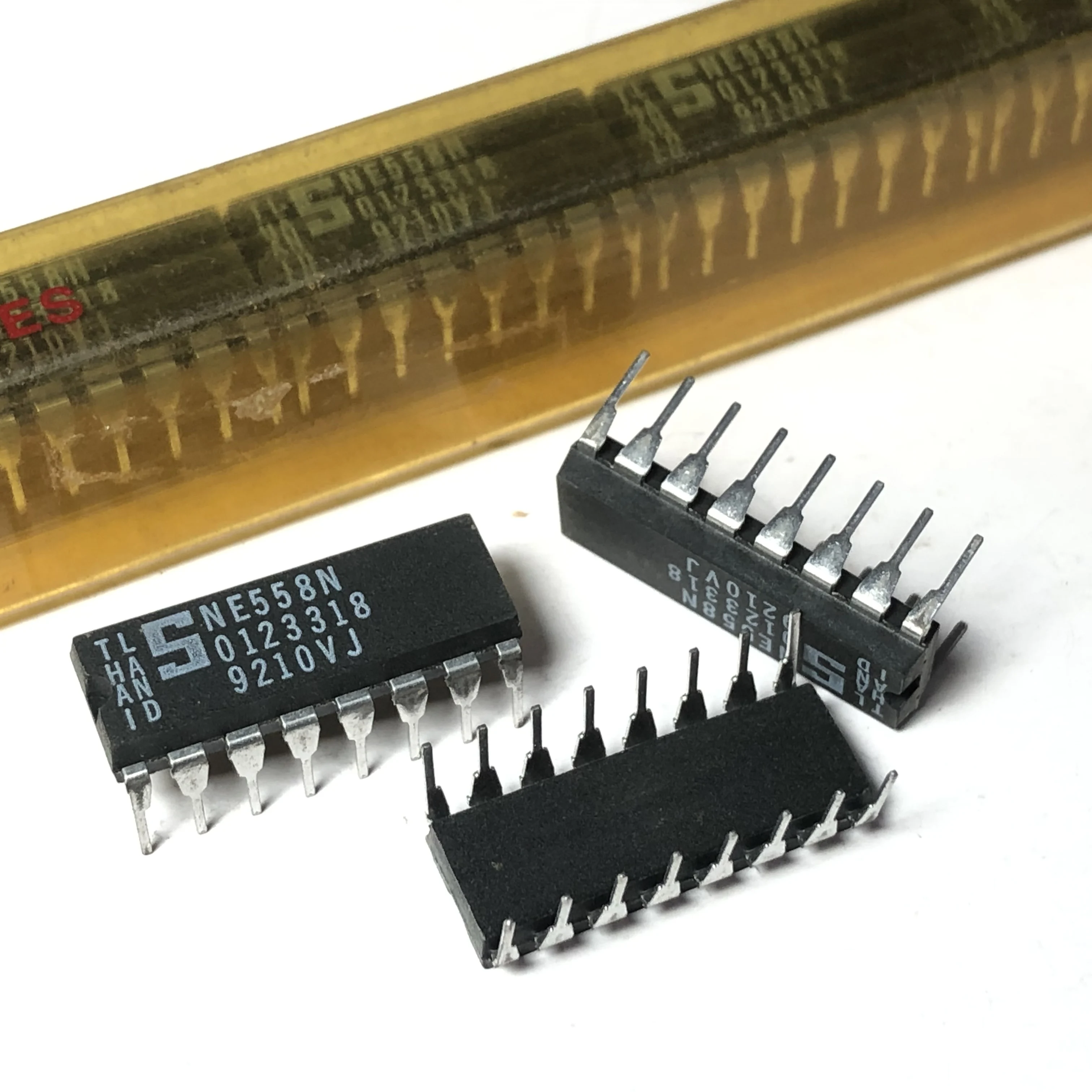 NE558N DIP-16P 10 шт./лот