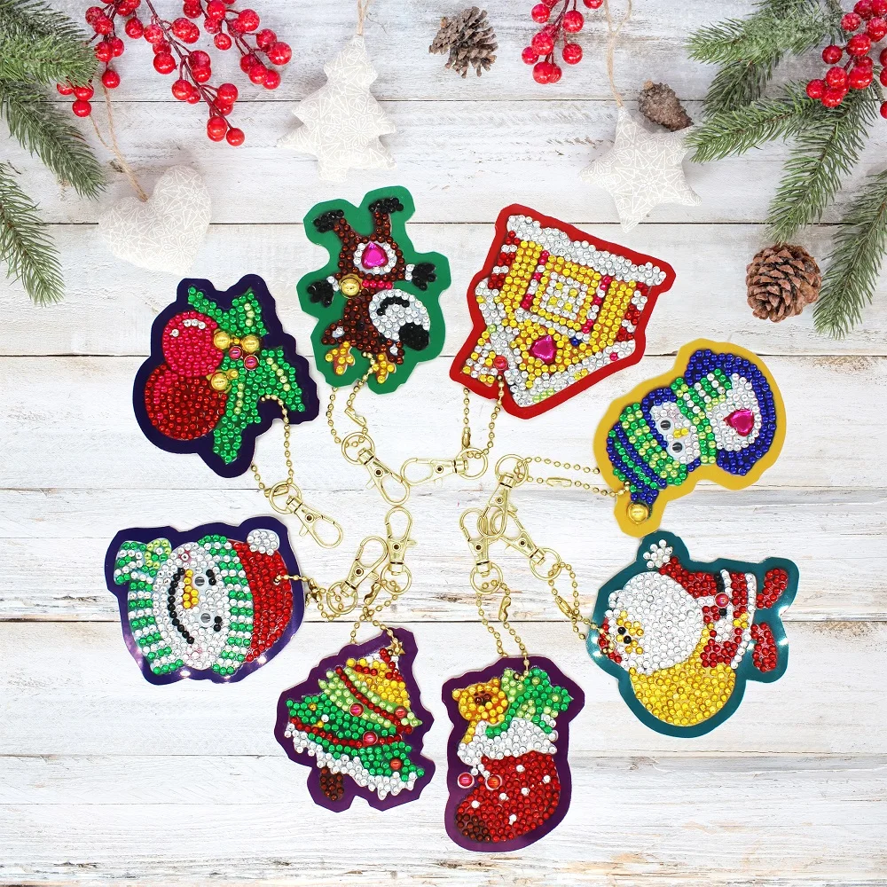 New Arrival 8pcs DIY Diamond Keychain PVC Board Painting Bag Pendant Christmas Decoration For Home Kids Gift YSK56 | Дом и сад