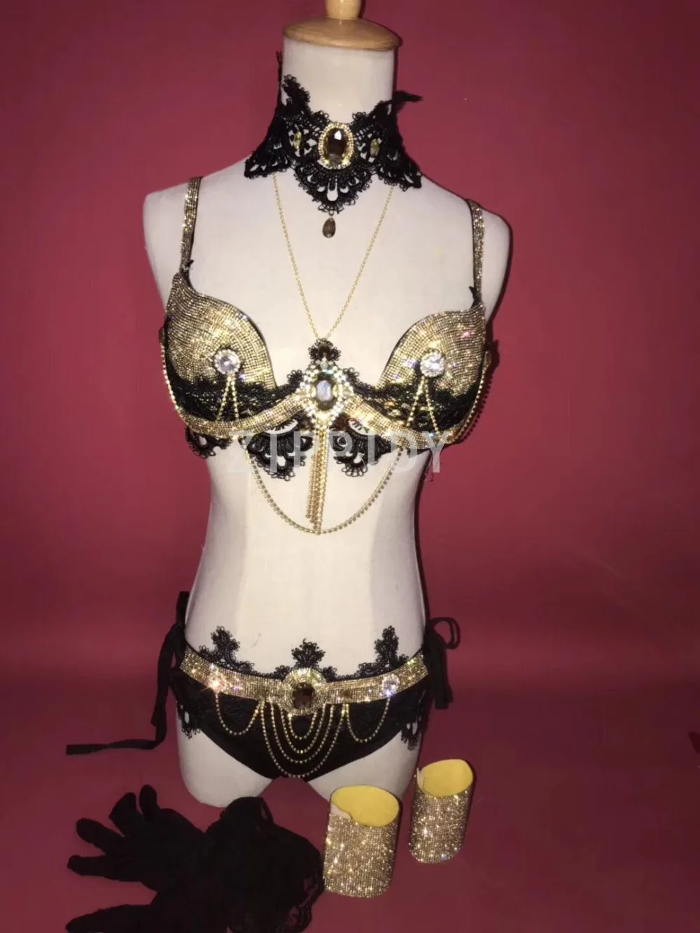 Блестящие золотые стразы, бисер, бюстгальтер, короткий комплект одежды для ночного клуба, певица, одежда для шоу, наряд с бикини, Женский комплект для дня рождения