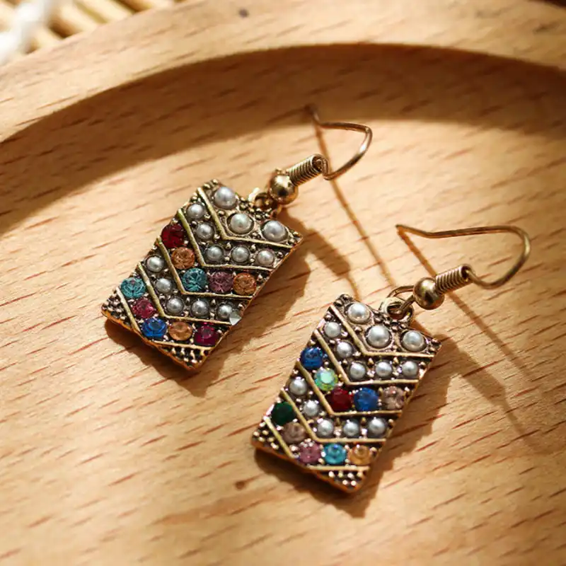 ボヘミアンエスニックイヤリング 新しいファッションの女性ヴィンテージ幾何スクエア色ラインストーンイヤリング ドロップイヤリング Aliexpress
