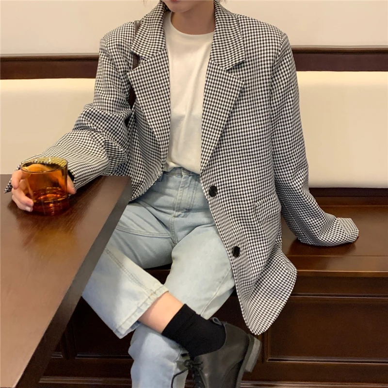 

New 2020 Autumn Vintage Plaid Blazer Coat Woman Casual White Black Plaid Long Jacket Loose Coat Office Lady Blazer