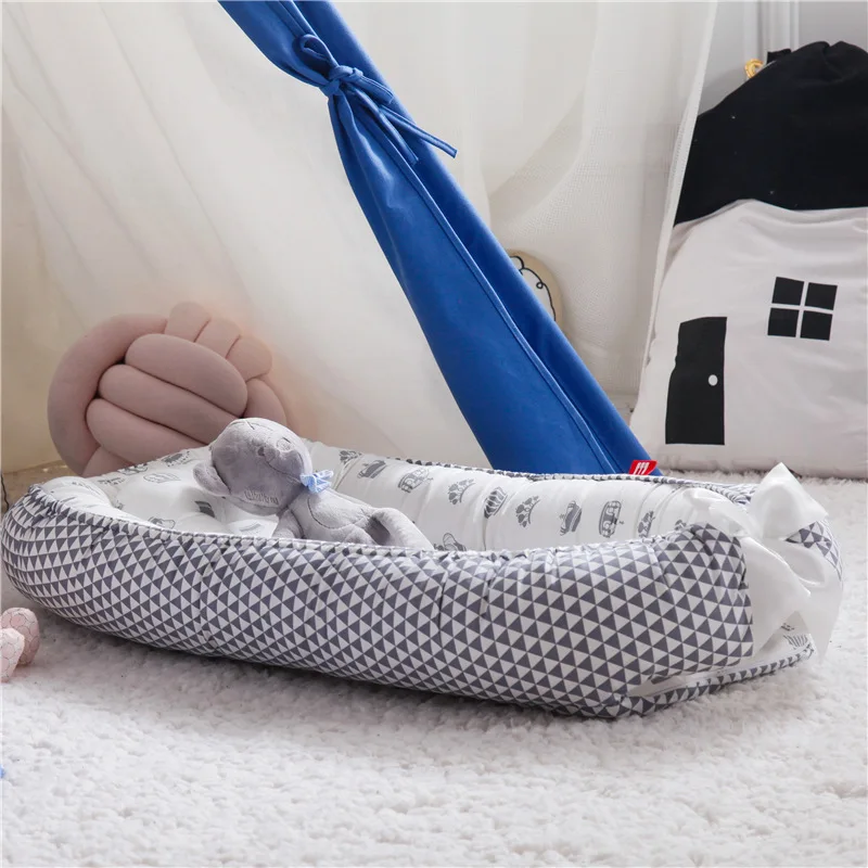 Детская переносная кроватка гнездо Babynest для новорожденных дорожная тканевая