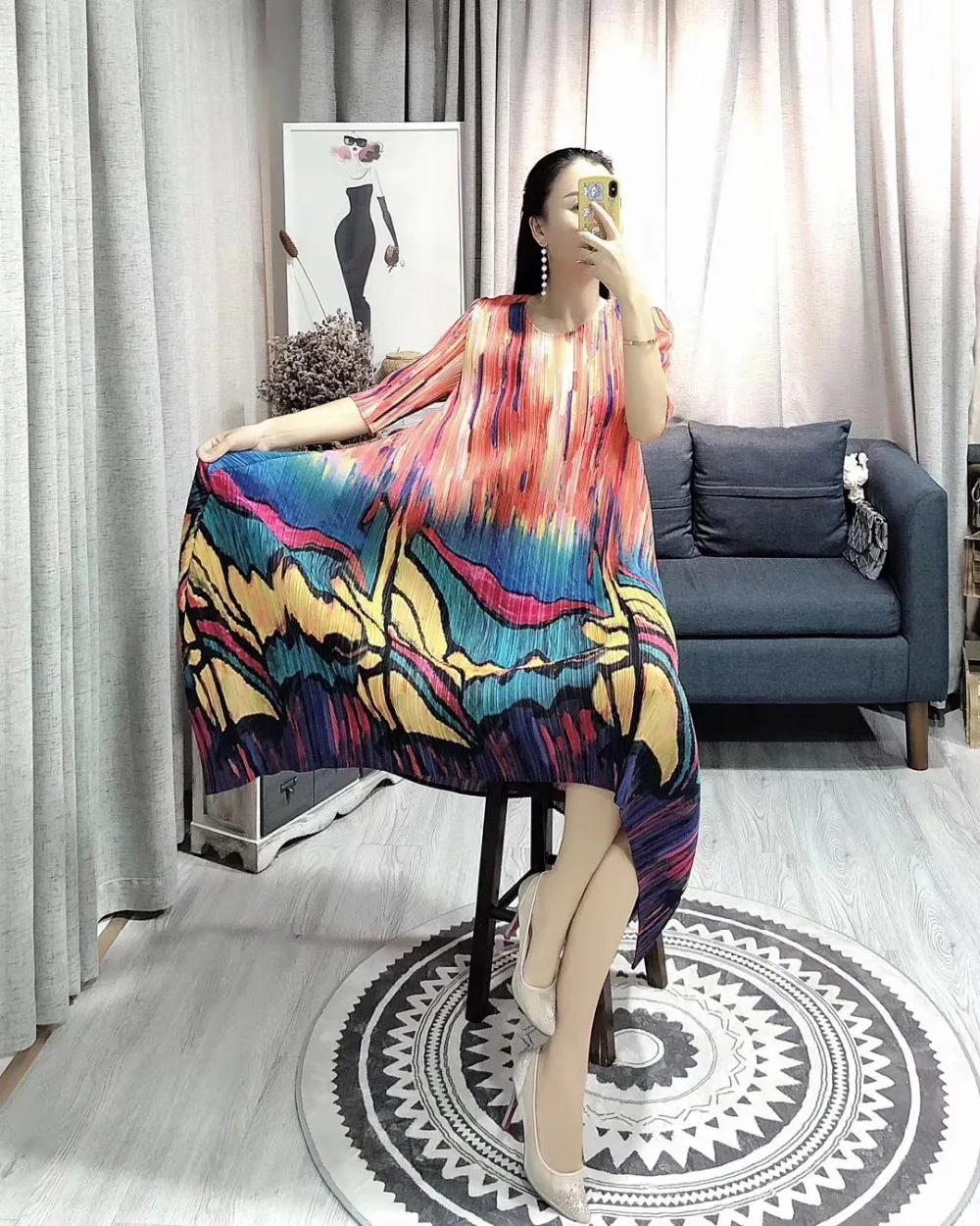 Горячая Miyake fold o-образным вырезом с акварельным принтом платье Половина рукава dig A-Line платье доступно