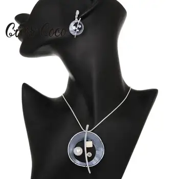 

Cring Coco Statement Geometric Necklaces & Pendants for Women Fashionable Gold Pink Enamel Venetian Pearl Choker Chain Necklace