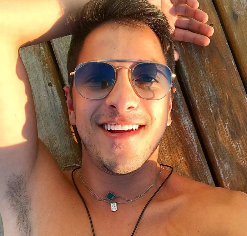 9567749503_2102008270