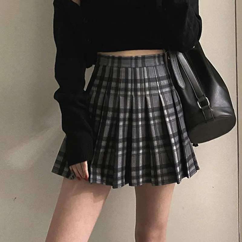 aesthetic checkered skirt outfit