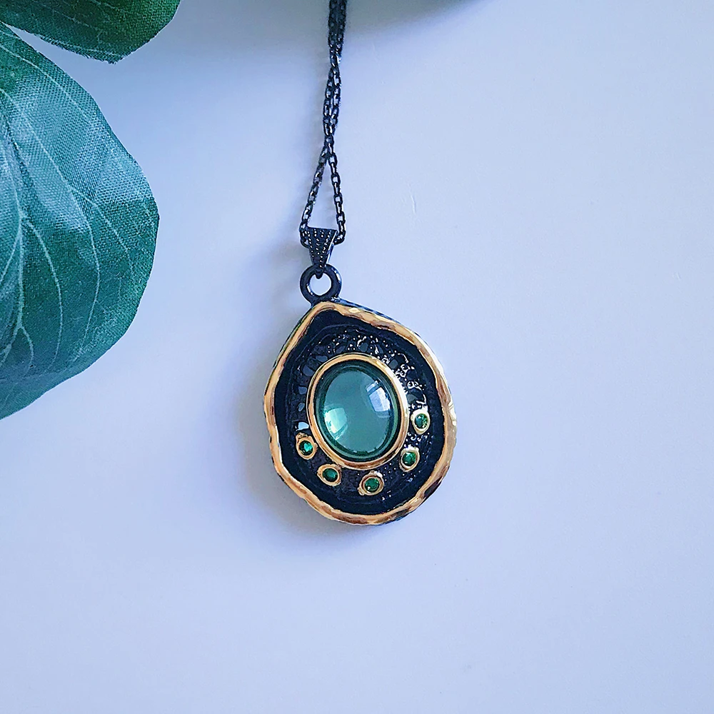 Green necklace (6)