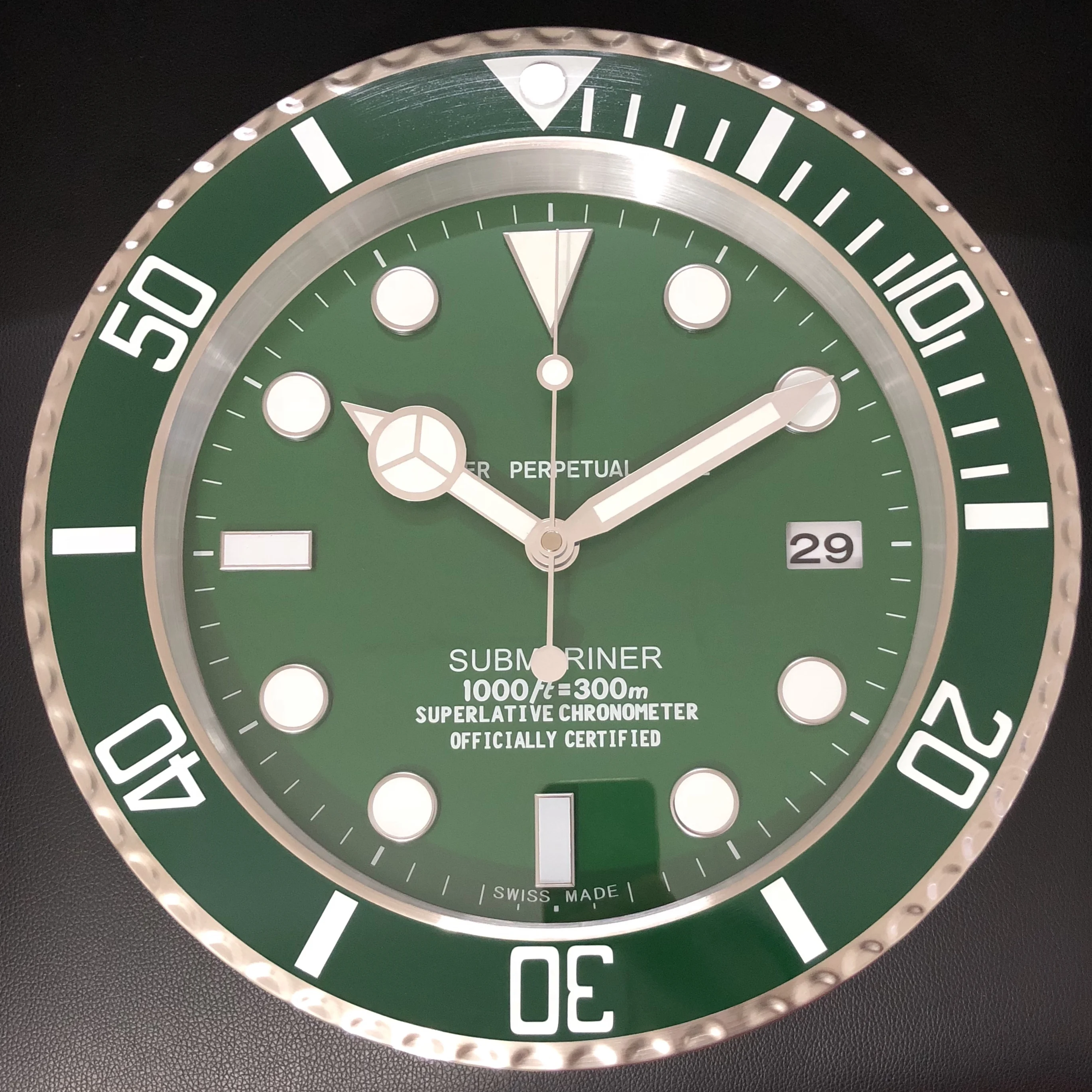 

Luxury luminous Wall Clock Metal Watch Clock Relogio De Parede Logos Home decor large modern antique clock Office living room