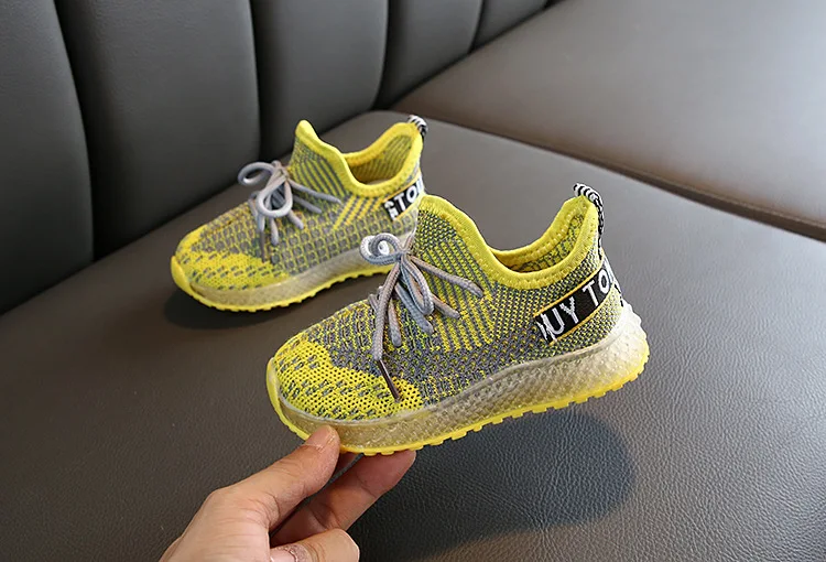 Kids Sneaker Lights Autumn Outdoor Kids Sneakers Boy Lightweight Shoes Boy Shoes with Light Little Girls Sneakers Led Shoes